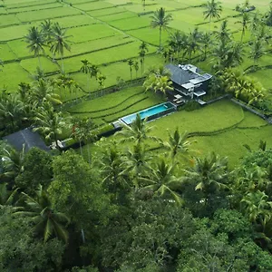  Villa Uma Giri